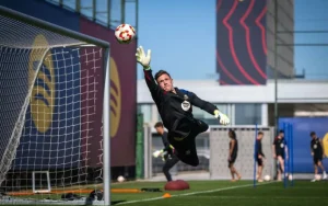 أسطورة ألمانيا يرشّح تير شتيجن لحراسة مرمى مانشستر سيتي